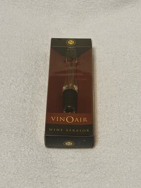 VinOair Wine Aerator - Black/Clear